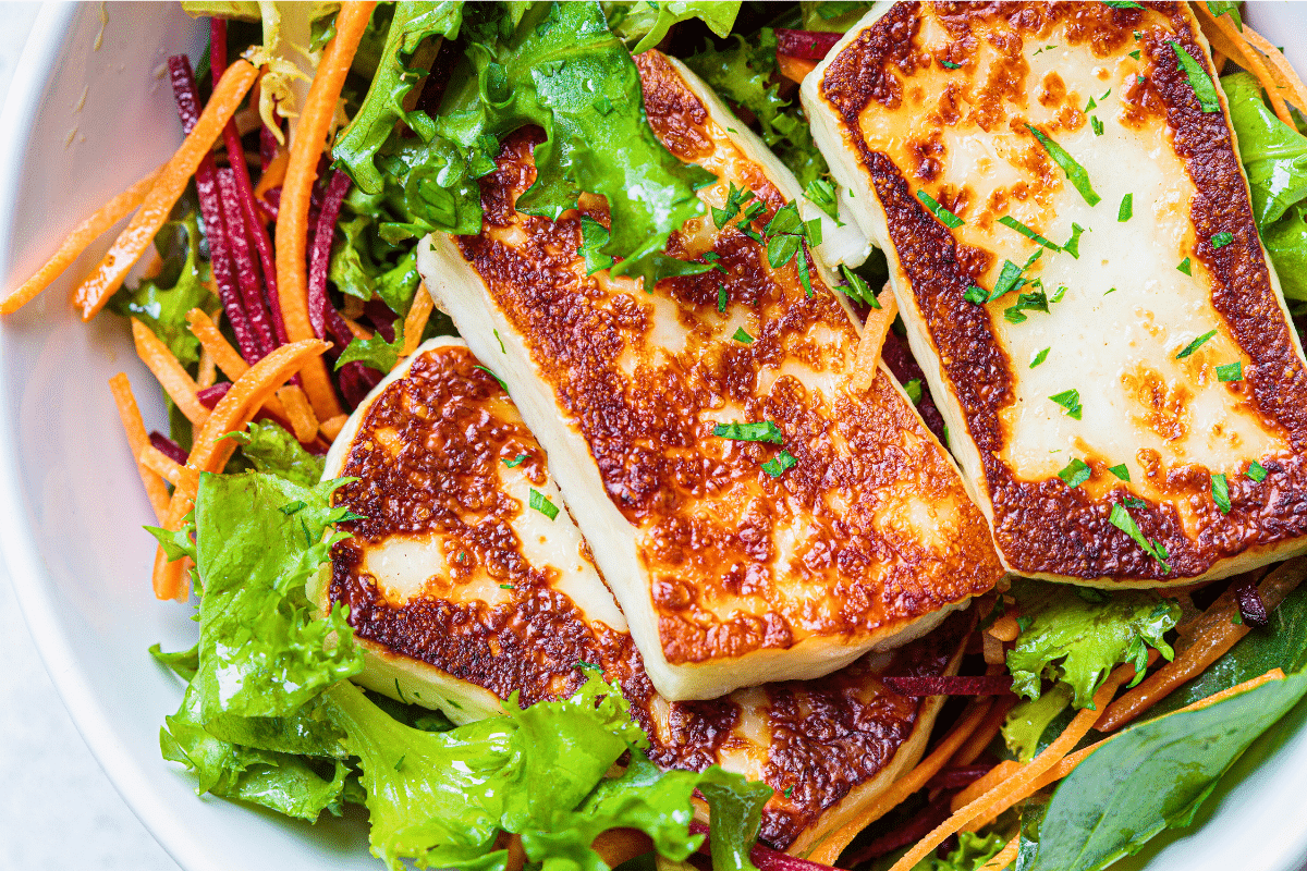 Halloumi grillé au barbecue Halloumi grillé au barbecue