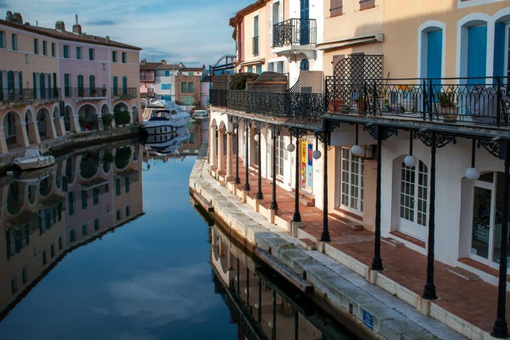 Port Grimaud cité lacustre